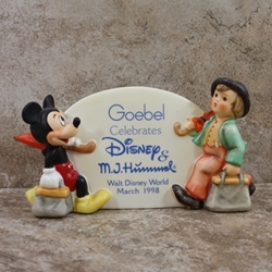 Hummel 187 Type 18 Merry Wanderer  Disney Figurines Mickey Mouse, Plaque, Type 1