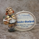 M.I. Hummel 722 Little Visitor Plaque, Type 2, Personalized, Tmk 7, Type 4