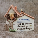M.I. Hummel 822 Hummelnest, Personalized, M.I. Hummel-Puppen, Sammlerin Mathilde Petzke, Plaque, Tmk 7, Type 1