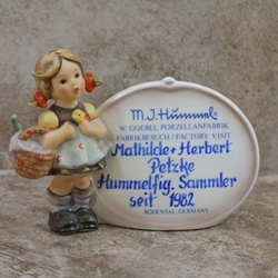 M.I. Hummel 722 Little Visitor Plaque, Type 2, Personalized, Tmk 7, Type 9
