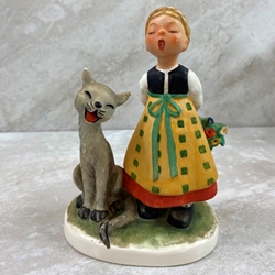 Goebel Figurine, Hahn 504 SINGING GIRL AND CAT Tmk 4