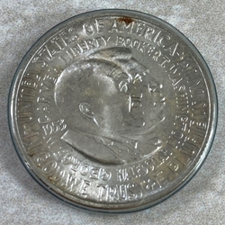 1953-D George Washington Carver Half Dollar