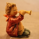 Hummel 391 Girl with Trumpet