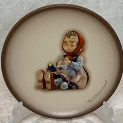 Miniature Plate, Hummel 69/T 2002 Happy Pastime