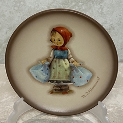 Miniature Plate, Hummel 175/T 2002 Mother's Darling