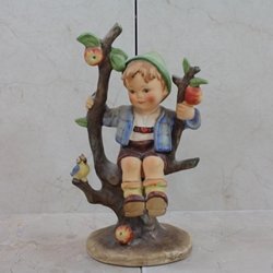 Hummel 142 Apple Tree Boy