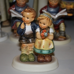 Hummel 214 E Nativity Set, We Congratulate