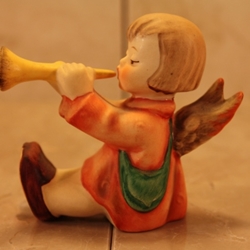 Hummel 238C Angel with Trumpet