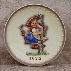 Hummel 269 1976 Annual Plate, Apple Tree Girl