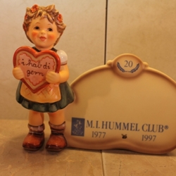 Hummel 717 Valentine Gift Plaque, Type 1