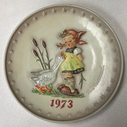 Hummel 267 Annual Plate, 1973/1974 Goose Girl (Sample), Never Issued!