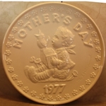 M.I. Hummel 501, 1977 Mother's Day Plate (Never Issued)