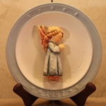 M.I. Hummel 694 Thanksgiving Prayer 1997, Annual Christmas Plate Tmk 7, Type 1