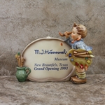 M.I. Hummel 756 Museum New Braunfels, Texas, Grand Opening 1993 Plaque Tmk 7, Type 1