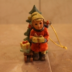 M.I. Hummel Ornament, Tidings, Type 1