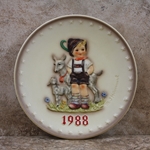 M.I. Hummel 284 Little Goat Herder 1988 Annual Plate Tmk 6, Type 1