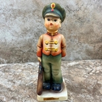 M.I. Hummel 332 Soldier Boy Tmk 4, Red Cap Badge, Type 1