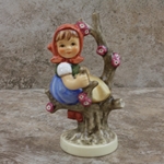 M.I. Hummel 141 4/0 Apple Tree Girl Tmk 8, Type 1