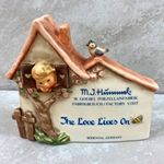 M.I. Hummel 822 Hummelnest, Personalized, Plaque, Tmk 7, The Love lives On, Type 1