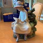 ‎Lladro NAO Feeding Doves Girl Sitting on Bench Feeding Doves Figure 0383