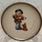 M.I. Hummel 1/T 2002 Puppy Love, Miniature Plate, Tmk 8