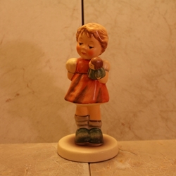 M.I. Hummel 2103/A Puppet Princess, M.I. Hummel Club 2001/2002, Tmk 8