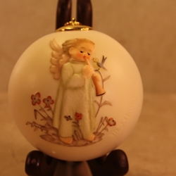 M.I. Hummel 3019 Festival Harmony with Flute Ceramic Ball Ornament Tmk 6, Type 1