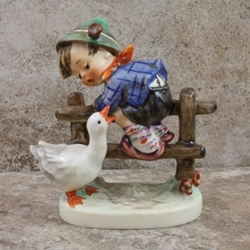 M.I. Hummel 195 2/0 Barnyard Hero Tmk 5, Type 1