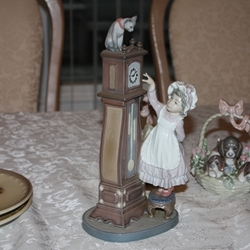 ‎Lladro Figurine, #5347 Girl wit Cat