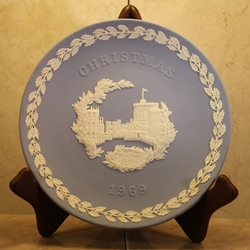 Wedgwood Christmas Plate 1969 Windsor Castle