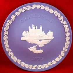 Wedgwood Christmas Plate 1973 Tower of London