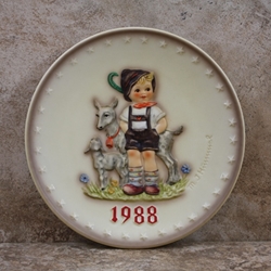 M.I. Hummel 284 Little Goat Herder 1988 Annual Plate Tmk 6, Type 1