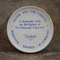 M.I. Hummel Collectors' Club Member Plaque, 1983, Type 1