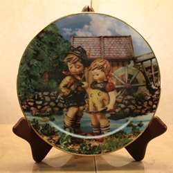 Danbury Mint, M I Hummel Plate ~ Hello Down There