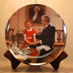 Knowles, ANNIE Collector Plate Series, 5th Issue, 1985 Tomorrow