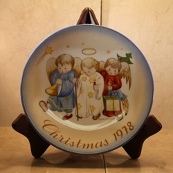 Berta Hummel Plate, 1978 Christmas, Heavenly Trio, 8th Issue