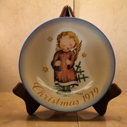 Berta Hummel Plate, 1979 Christmas, Starlight Angel, 9th Issue