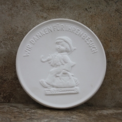 M.I. Hummel Collectors' Club Member Plaque, 1983, Type 2