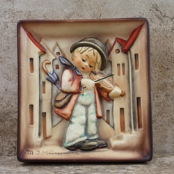 M.I. Hummel 93 Little Fiddler Plaque Tmk 4, M.I. Hummel Signature Front / Back, Type 1