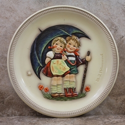 M.I. Hummel 280 Stormy Weather 1975 Anniversary Plate, Arbeitsmuster, Color, Red X, Tmk 5