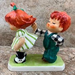 Goebel Figurine, Charlot Byj Red Head Series, BYJ 40 Guess Who, Tmk 4, Type 1