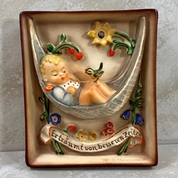 M.I. Hummel 165 Swaying Lullaby, Wall Plaque Tmk 3, Type 1