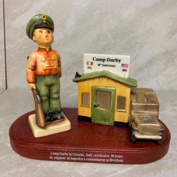 M.I. Hummel 332 Soldier Boy, Camp Darby, Tmk 8