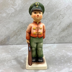 M.I. Hummel 332 Soldier Boy, Checkpoint Charlie, Tmk 7