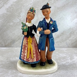 Goebel Figurine, Hahn 501 European Wedding Day Tmk 3