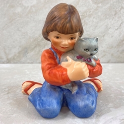 Goebel Figurines, Marian Flahavin, 11 501 12, Kitty Cuddle Tmk 6