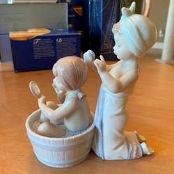 ‎Lladro Figurine #6457 "Bathing Beauties"