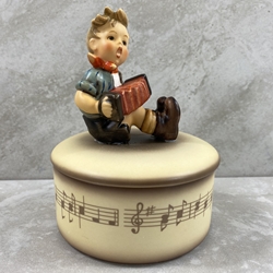 M.I. Hummel IV/390 Boy with Accordion, Music Box Tmk 8