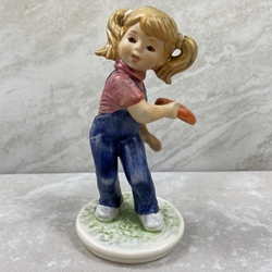 Goebel Figurines, Todays Children, 10 715 16, Tmk 6