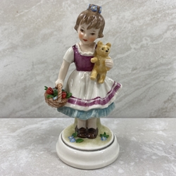 Goebel Figurine, Blumenkinder, Lore 242/8/190, Tmk 4